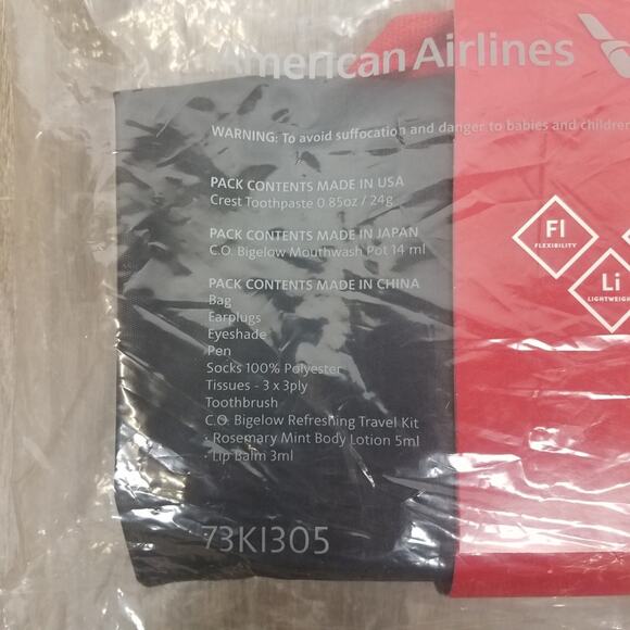 NWT American Airlines Cola Haan Amenity Kit - Picture 2 of 3